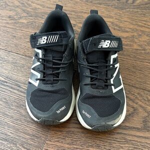 New Balance Black and White Athletic Shoes 11.5